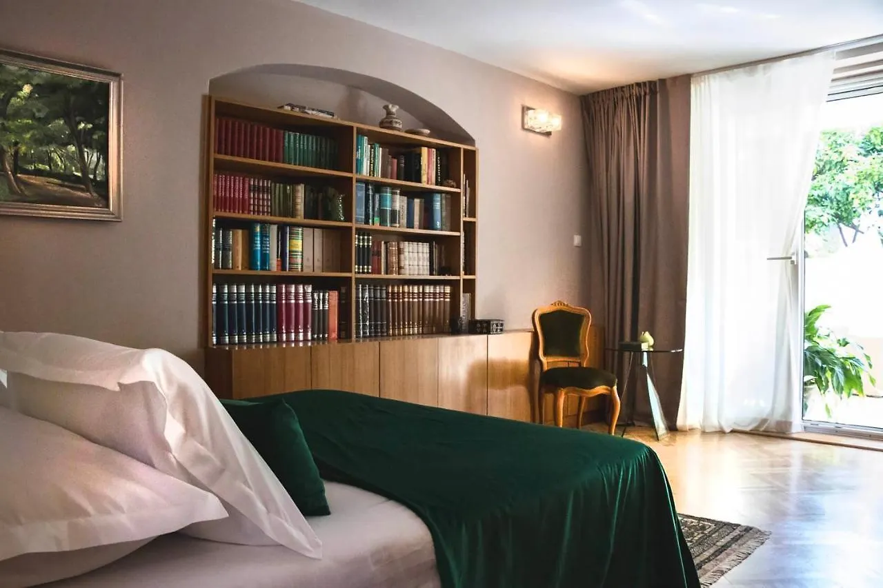 Luxury Spalato Garden Apartment Split